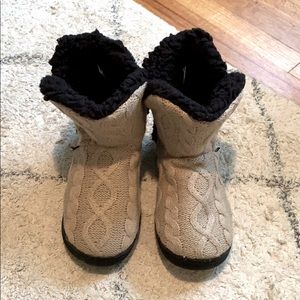 Mukluks Size 7-8